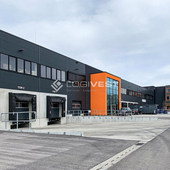 Neuwertige Lager- und Logistikflächen in direkter Autobahnnähe