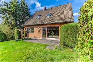 Wohnen im Grünen: Gepflegtes Einfamilienhaus mit Südterrasse in begehrter Wohnlage