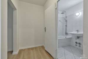 3-Raumwohnung mit großem, verglastem Balkon – Die vollständige Adresse der Immobilie erhältst du vom Anbieter., 13051 Neu-Hohenschönhausen, Berlin – Vorschaubild 11