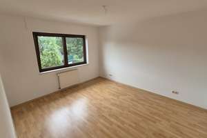 Wohnen am Landschaftsschutzgebiet in Remscheid Lüttringhausen: 3 Zimmer. KDB, Balkon, Garage – 42899 Stursberg, Remscheid – Vorschaubild 7