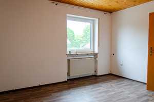 Charmante Doppelhaushälfte mit Garten und Carport in ruhiger Lage von Schnaittenbach – Amberg-Sulzbach (Kreis) – Vorschaubild 17