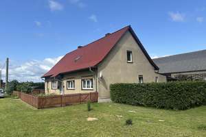 Drei-Seiten-Hof mit Einliegerwohnung und Stallungen – Ideal für Tierhaltung  – Die vollständige Adresse der Immobilie erhältst du vom Anbieter., 19395 Ganzlin – Vorschaubild 1