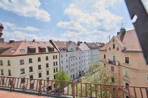 Rarität im hippen Stadtviertel: Dachgeschossausbau – München – Vorschaubild 1