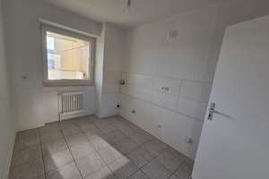 große 2-Zimmer-Wohnung mit Balkon in der Halbergstraße, Saarbrücken – Halbergstraße 9, 66121 St. Johann, Saarbrücken – Vorschaubild 2