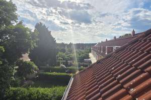 Traumhafte Dachgeschosswohnung mit wunderschönem Ausblick – Rotkelhchenweg 3, 14532 Stahnsdorf – Vorschaubild 9
