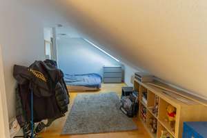 Stilvolle Maisonette-Wohnung mit 86qm Wohn-/Nutzfläche plus Tiefgaragenstellplatz in begehrter Lage – Die vollständige Adresse der Immobilie erhältst du vom Anbieter., 22529 Lokstedt, Hamburg – Vorschaubild 17