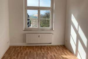 Schicke 2-Zimmer mit Einbauküche, Laminat, Wannenbad & Balkon in ruhiger Lage! – Zschopauer Platz 11, 9126 Bernsdorf, Chemnitz – Vorschaubild 7