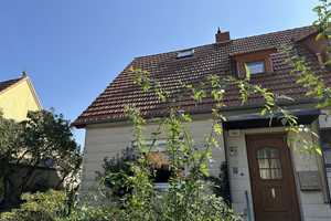 Gut geschn. Doppelhaushälfte mit Potential (Baureserve,GRZ:0,2/GFZ:0,4) in bel. Lage v. Heiligensee! – Silberhammerweg 4a, 13503 Berlin – Vorschaubild 4