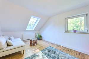 Idyllisches Traumhaus im Grünen – inklusive großem Grundstück – München – Vorschaubild 28
