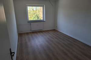 Helle 2,5 Zimmerwohnung mit Balkon in Neumünster - Einfeld – Professor-Graf-Straße 17, 24536 Einfeld, Neumünster – Vorschaubild 4