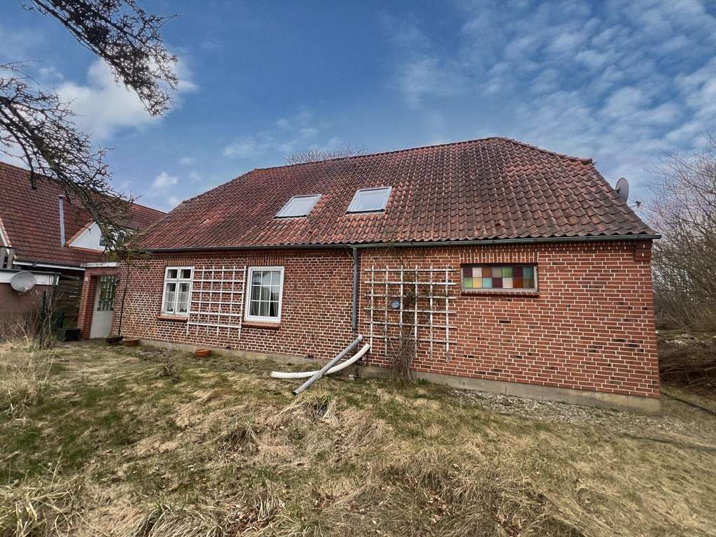 Immobilie in Behrensdorf - Sanierungsprojekt für Handwerker! - Bild 1