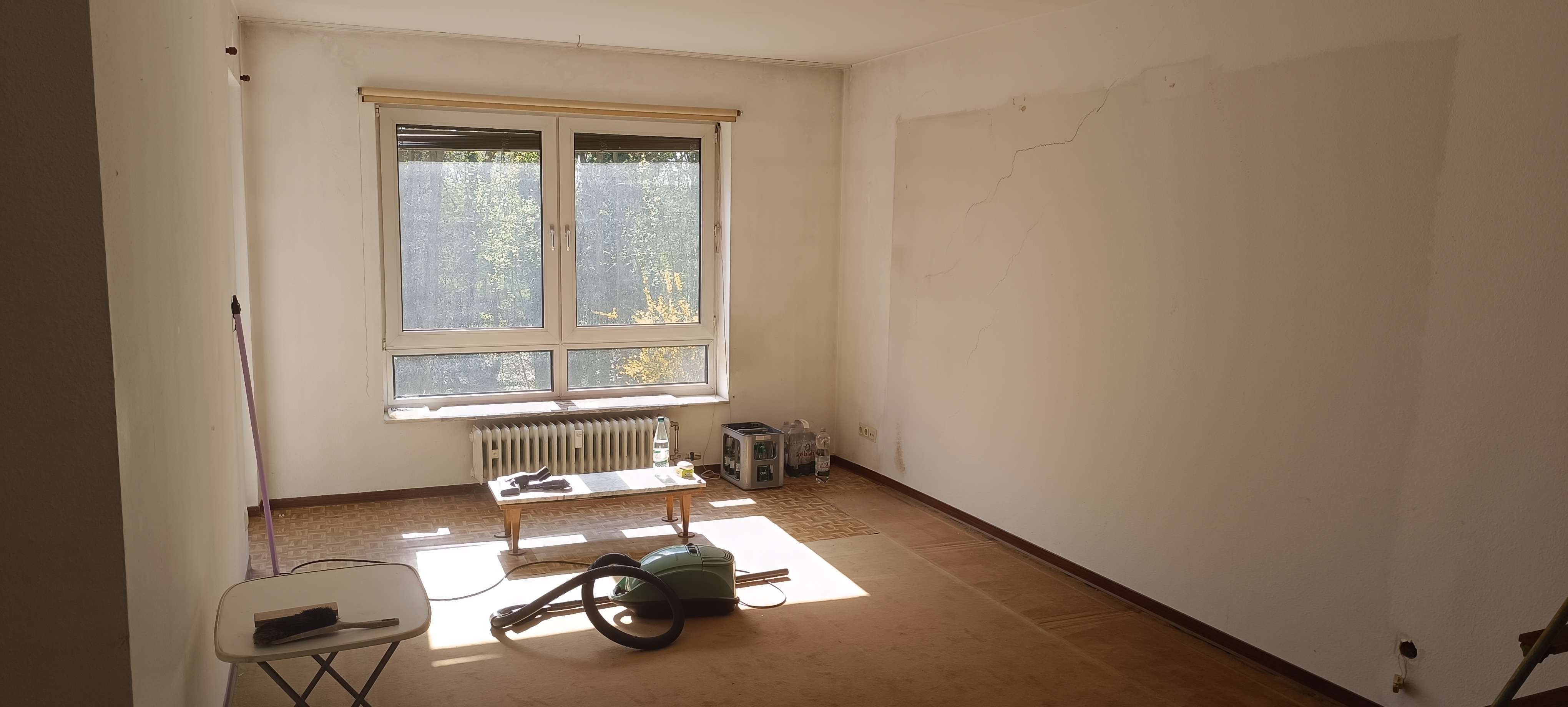 Von Privat Renovierungsbedürftige 2,5 Zimmer Wohnung mit Balkon im 1. OG in Frankfurt-Bonames, Frankfurt am Main – Bild 2