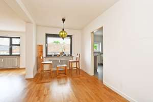 AIGNER - Weitläufige 4-Zimmer-Wohnung mit durchdachtem Grundriss! – Die vollständige Adresse der Immobilie erhältst du vom Anbieter., 81677 Parkstadt, München – Vorschaubild 2