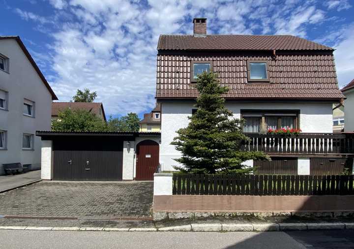 Füllen Sie dieses Haus mit Leben - Charmantes Einfamilienhaus sucht liebevolle neue Eigentümer!