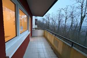 Einziehen. Durchatmen. Ankommen. – Helle 2-Zimmer-Wohnung mit Balkon auf dem Eschberg. – Breslauer Straße 35, 66121 Eschberg, Saarbrücken – Vorschaubild 6