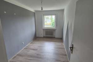 2-Familienhaus mit 5 Zimmer Wohnungen und Möglichkeit einen zusätzlichen Bauplatz zu erwerben – Die vollständige Adresse der Immobilie erhältst du vom Anbieter., 93077 Bad Abbach – Vorschaubild 6