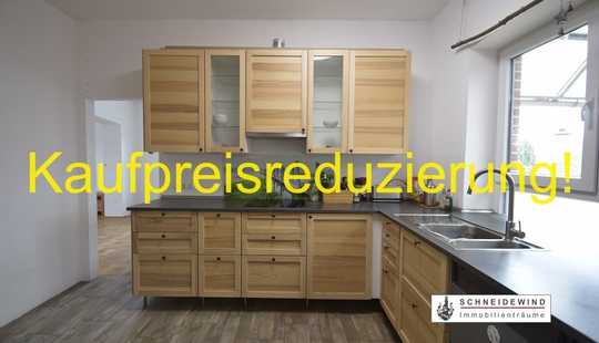 Bild von Ein-Zweifamilienhaus
+ 2 Scheunen + Doppelgarage
+ 2 Heizungsanlagen + Holzbestand
+ 2 Einbauküch