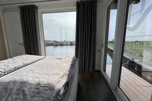 LUXUS Hausboot - 3 Etagen - 100m² Wohnen + 120 m² SONNENTERRASSE - Kamin, Kino, komplett individuell – Berlin – Vorschaubild 16