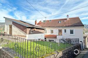 Wohnen mit Hauscharakter: außergewöhnliche Maisonette-Wohnung mit Garten und Garage in Heidelberg