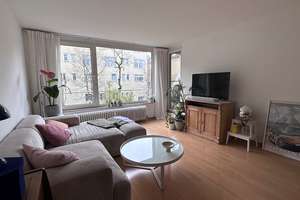 Komfortable 2,5-Zi.-OG-ETW - Hasenbergsteige, Toplage von Stuttgart-West mit Blick ins Grüne – Die vollständige Adresse der Immobilie erhältst du vom Anbieter., 70178 Rotebühl, Stuttgart – Vorschaubild 2