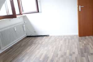 Attraktive 3-Zimmer-Wohnung mit Balkon & Garage in Stuttgart-Weilimdorf – 70499 Weilimdorf (Ortsteil), Stuttgart – Vorschaubild 3