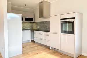 Exklusive 4-Zimmer-Wohnung mit 2 Balkonen und EBK in München Haidhausen – Prinzregentenstraße 128, 81677 München – Vorschaubild 1