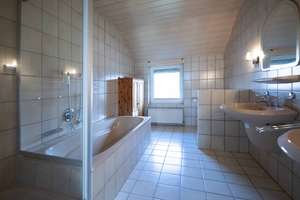 Vielseitiges Haus mit zwei Wohneinheiten und zusätzlichem großen Baugrundstück in Wagenfeld – Die vollständige Adresse der Immobilie erhältst du vom Anbieter., 49419 Wagenfeld – Vorschaubild 10