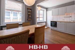 Malerischer Schnoorblick – Sonnige 3 Zimmer Citywohnung mit Balkon