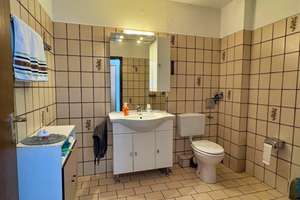 Gepflegte Dachgeschosswohnung nur für Selbstnutzer – Die vollständige Adresse der Immobilie erhältst du vom Anbieter., 32602 Vlotho – Vorschaubild 9