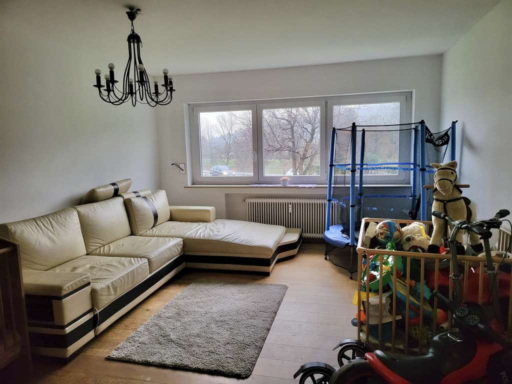 Frei ab September! - Gut geschnittene 3,5-Zimmer Wohnung mit Balkon u. Stellpl. in TOP Lage!