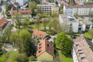 Zwei Häuser mit Geschichte und Potenzial – grün eingebettet im Herzen von Moosach