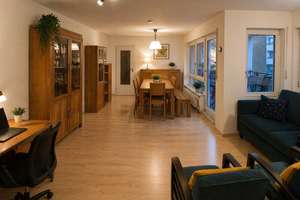 Stilvoll möblierte 3-Zimmer-Wohnung in Top-Lage – Heidelberg HBF, Balkon, TG-Stellplatz – Belfortstraße 15, 69115 Weststadt, Heidelberg – Vorschaubild 2