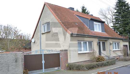 Bild von +++ Charmantes Einfamilienhaus mit Nebengebäuden, Weide und Bachlauf – ideal für Naturliebhaber +++