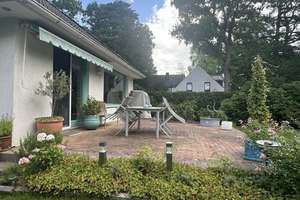 Hamburg Rissen: Gepflegter Bungalow mit schönem Grundstück in attraktiver Lage Ausbaureserve