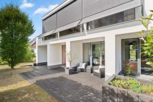 Architektenhaus in traumhafter Lage - mit unverbautem Blick -     in Dormagen Rheinfeld – Die vollständige Adresse der Immobilie erhältst du vom Anbieter., 41539 Dormagen – Vorschaubild 3