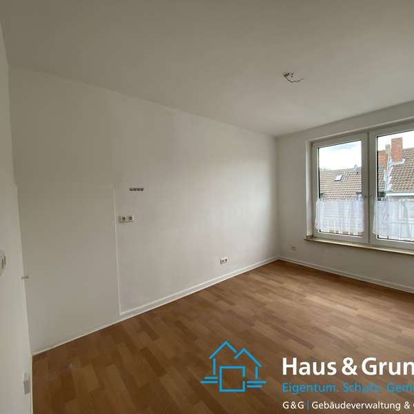 *** schöne 2-Zimmer-Wohnung - mit grüner Gemeinschaftsterrasse - in Aachen-Burtscheid ***