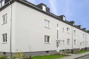 Lichtdurchflutete Dachgeschosswohnung mit Starterbonus! – Sperlingsgasse 16, 47055 Duisburg – Vorschaubild 1