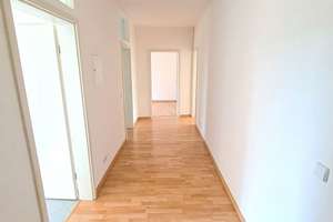 Einziehen und wohlfühlen in der attraktiven Wohnung mit Wintergarten – Rößlerstraße 24, 9120 Altchemnitz, Chemnitz – Vorschaubild 2