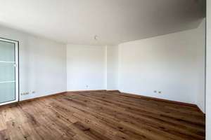 Sonnenbalkon mit Blick ins Rosental - leerstehende 2 Zimmerwohnung mit großem Balkon! – Kirschbergstraße 24, 4159 Möckern, Leipzig – Vorschaubild 8