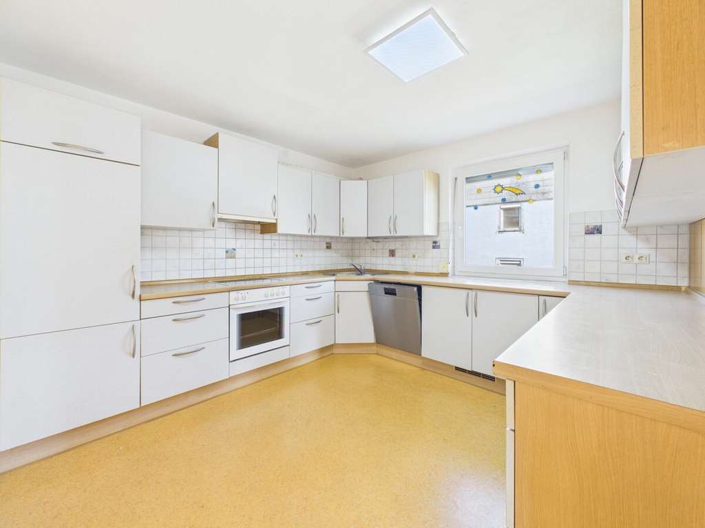 Immobilie in Rottweil - Ein Haus zum Ankommen – Großzügiges Wohnen mit traumhaftem Garten - Bild 3