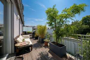 Neuwertige 3-Zimmer-Wohnung mit großzügiger Süd-Dachterrasse und hochwertiger Ausstattung