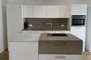 Moderne 3-Zimmer-Wohnung mit Südbalkon in idyllischer Weinlage von Stuttgart-Uhlbach – 70329 Uhlbach, Stuttgart – Vorschaubild 2