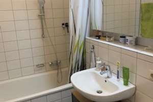 Geschmackvolle, modernisierte 2-Raum-Wohnung mit gehobener Innenausstattung in Köln Deutz – Deutzer Freiheit 93, 50679 Deutz, Köln – Vorschaubild 5