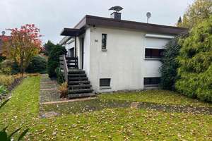 Großzügiges Haus mit Wintergarten und großem Garten in ruhiger Lage nahe Hamburg-Sasel