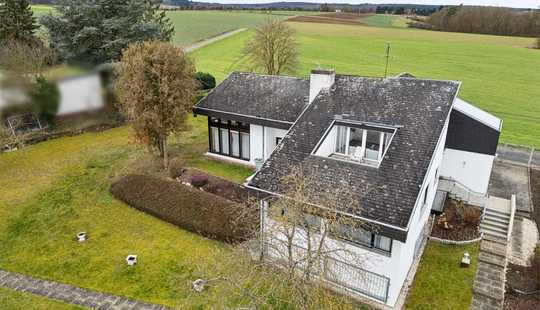 Bild von Großzügiges Wohnhaus in traumhafter Lage