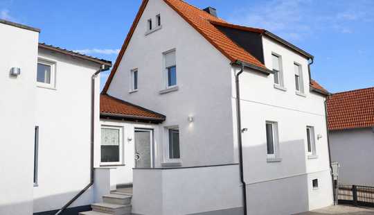 Bild von Großzügiges Wohnglück: Freistehendes Einfamilienhaus mit Einliegerwohnung, Sauna & Gartenidylle