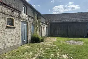 Drei-Seithof mit Bodenplatte & Baugenehmigung f. freigeplanten Bungalow – Teltow-Fläming (Kreis) – Vorschaubild 1