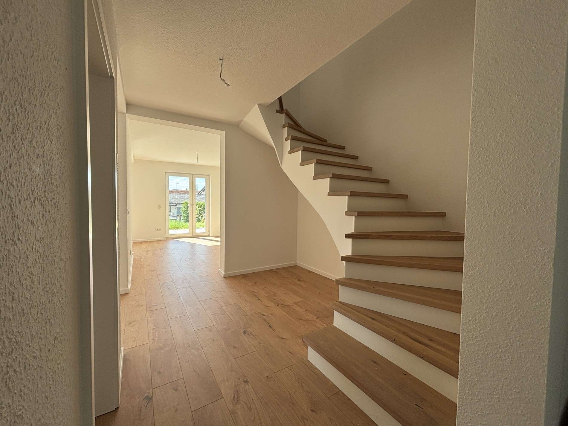 Immobilie in Weimar (Lahn) - Doppelhaushälfte mit Wohlfühlfaktor in Weimar-Niederwalgern! - Bild 5