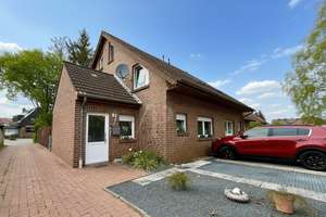 Ihr neues Zuhause: Gepflegte Doppelhaushälfte mit Westgarten – Die vollständige Adresse der Immobilie erhältst du vom Anbieter., 49809 Lingen (Ems) – Vorschaubild 1