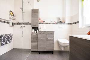 DIREKT EINZIEHEN - NEUWERTIGER BUNGALOW MIT AUßEN-POOL, DOPPELGARAGE UND ENERGIEEFFIZIENZ A+ – Die vollständige Adresse der Immobilie erhältst du vom Anbieter., 38350 Helmstedt – Vorschaubild 8